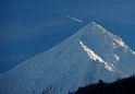 La prise de la photo au 300mm donne l'impression que l'avion va s'écraser sur la montagne, mais il est bien passé!