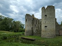 Tour N°1  cette tour est une des mieux conservée et une des plus importante, de l'extérieuron peut voir  quatre ouvertures pour pièces d'artillerie