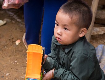  Enfant au camion